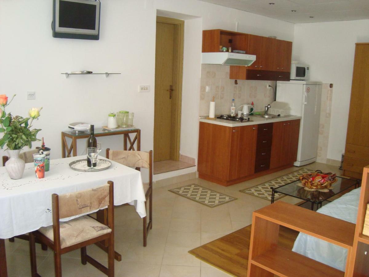 Studio Apartment Lile Trstenik Kültér fotó